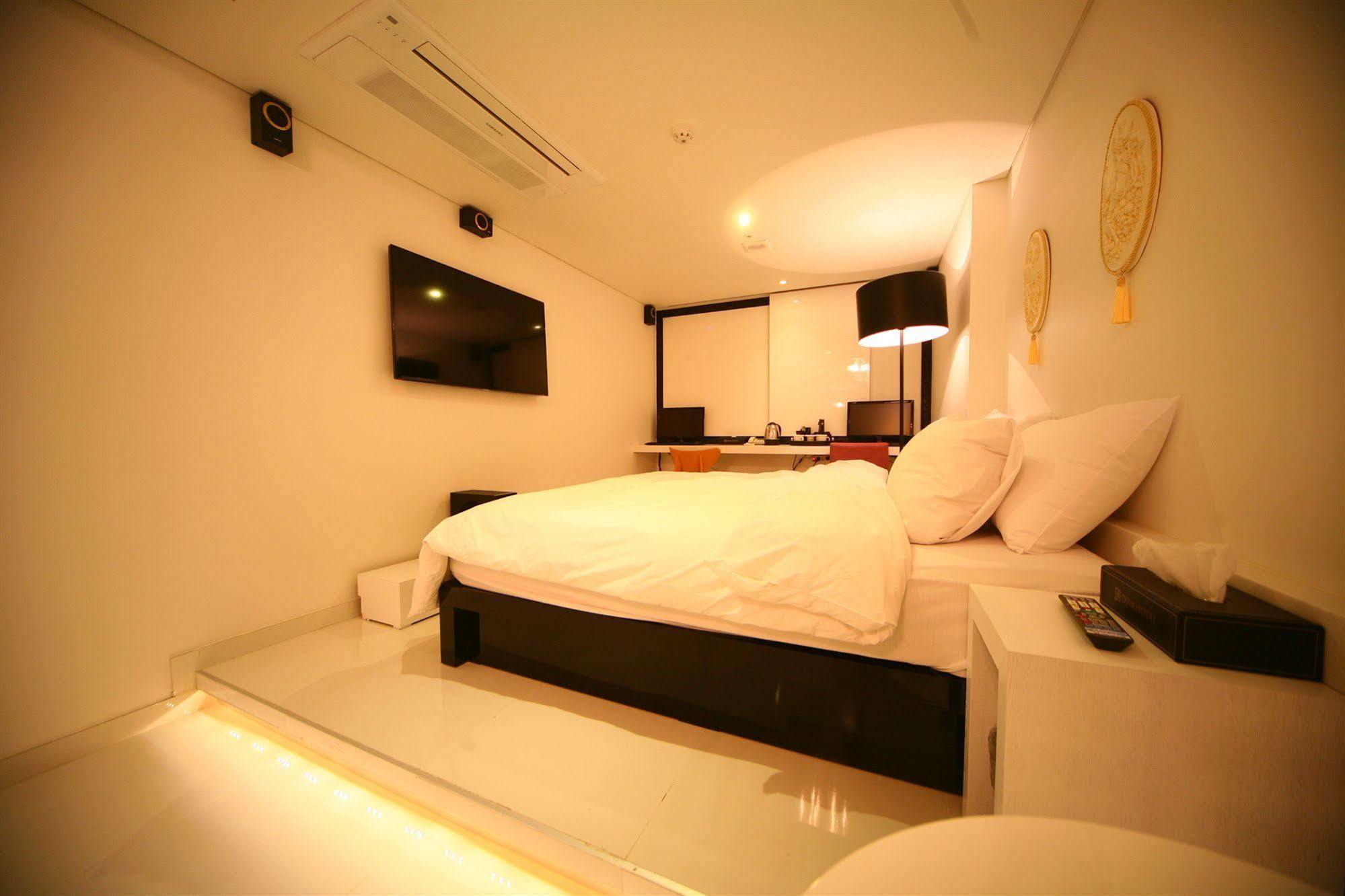 Diva Hotel Seoul Exterior photo